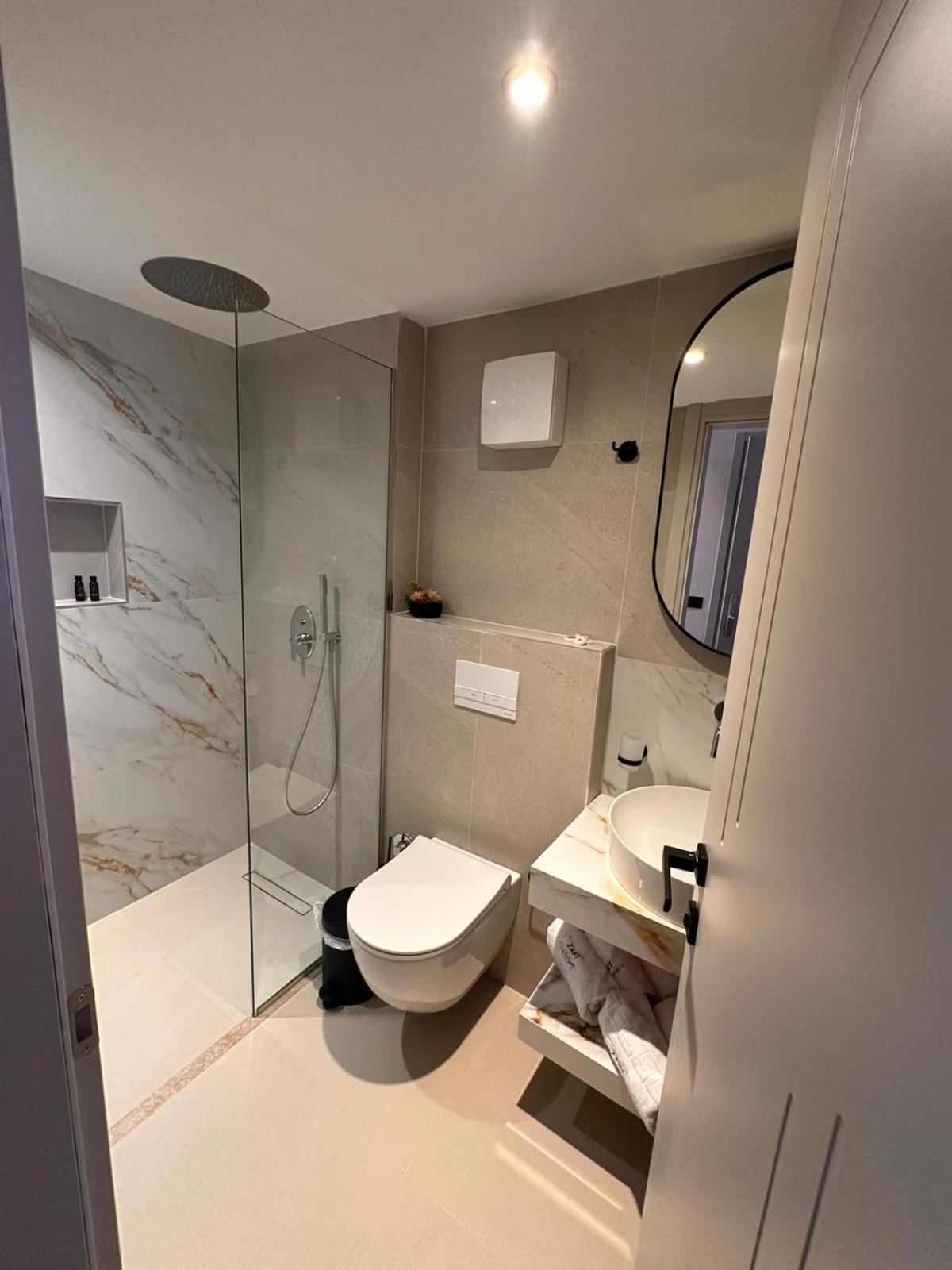 Z Art Hotel Kruja Kültér fotó